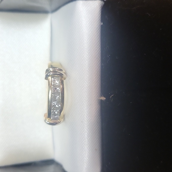 DIAMOND BAND RING - Picture 3 of 8